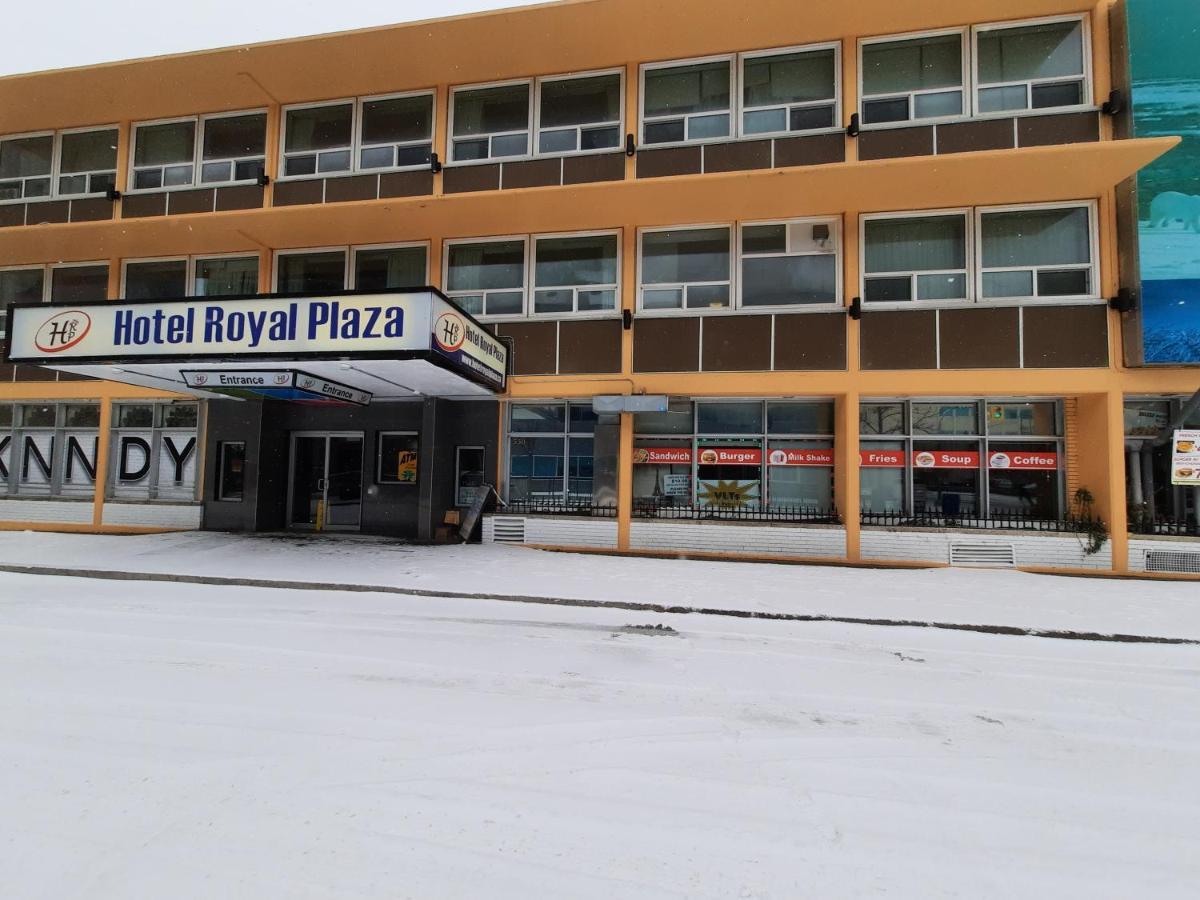 Hotel Royal Plaza Winnipeg Exteriör bild